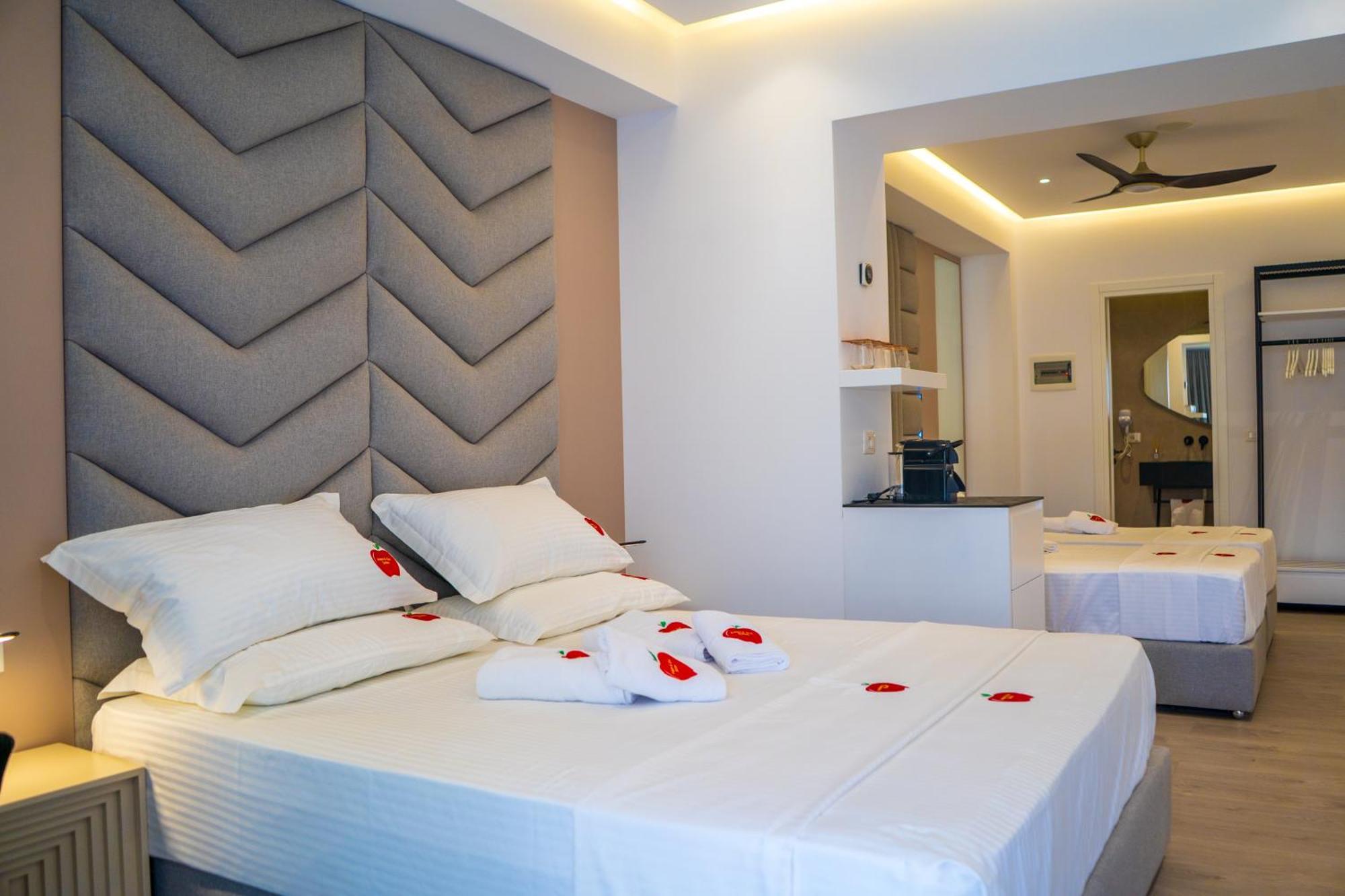 Adam & Eve Suites Saranda Dış mekan fotoğraf