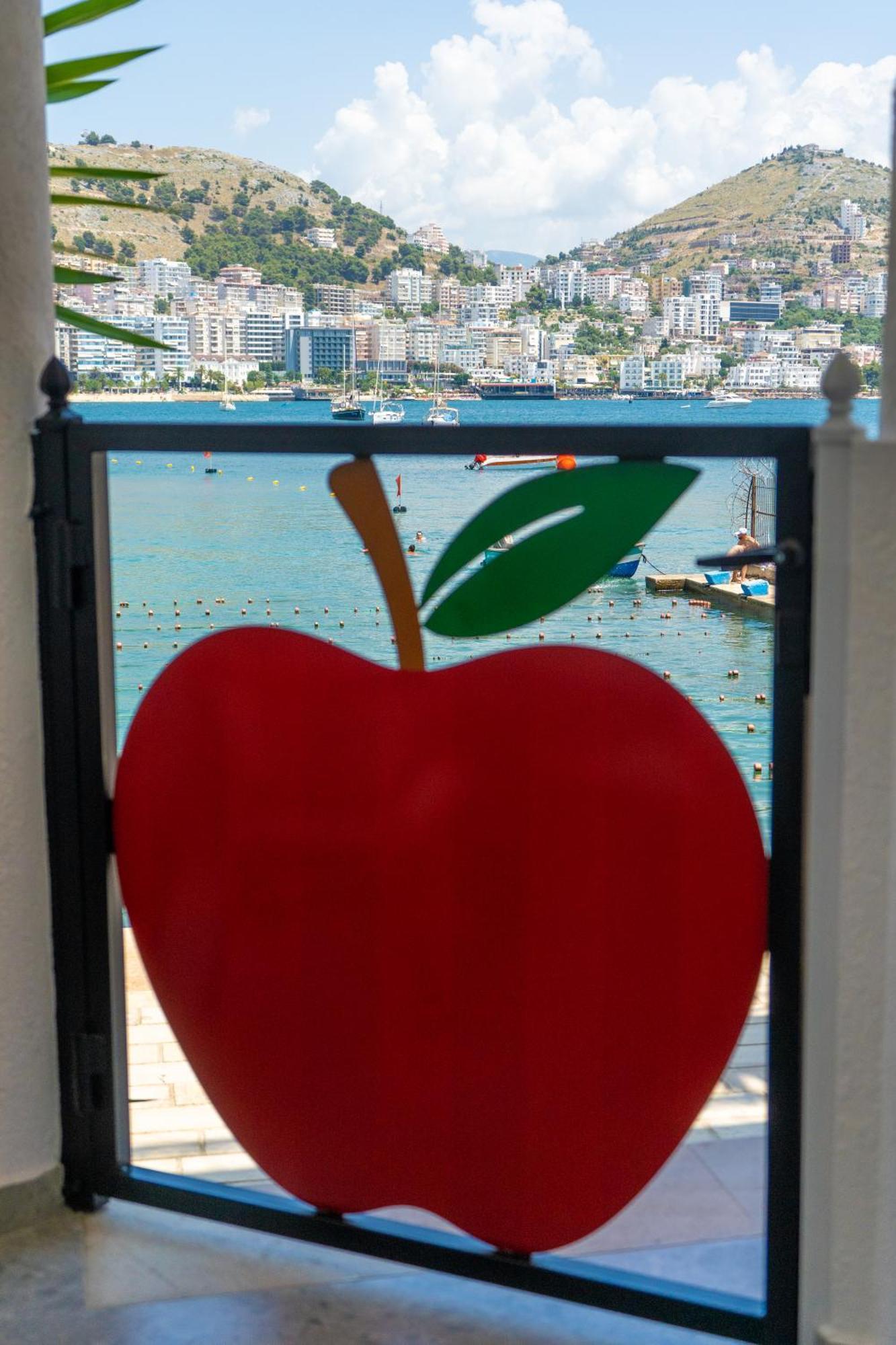 Adam & Eve Suites Saranda Dış mekan fotoğraf