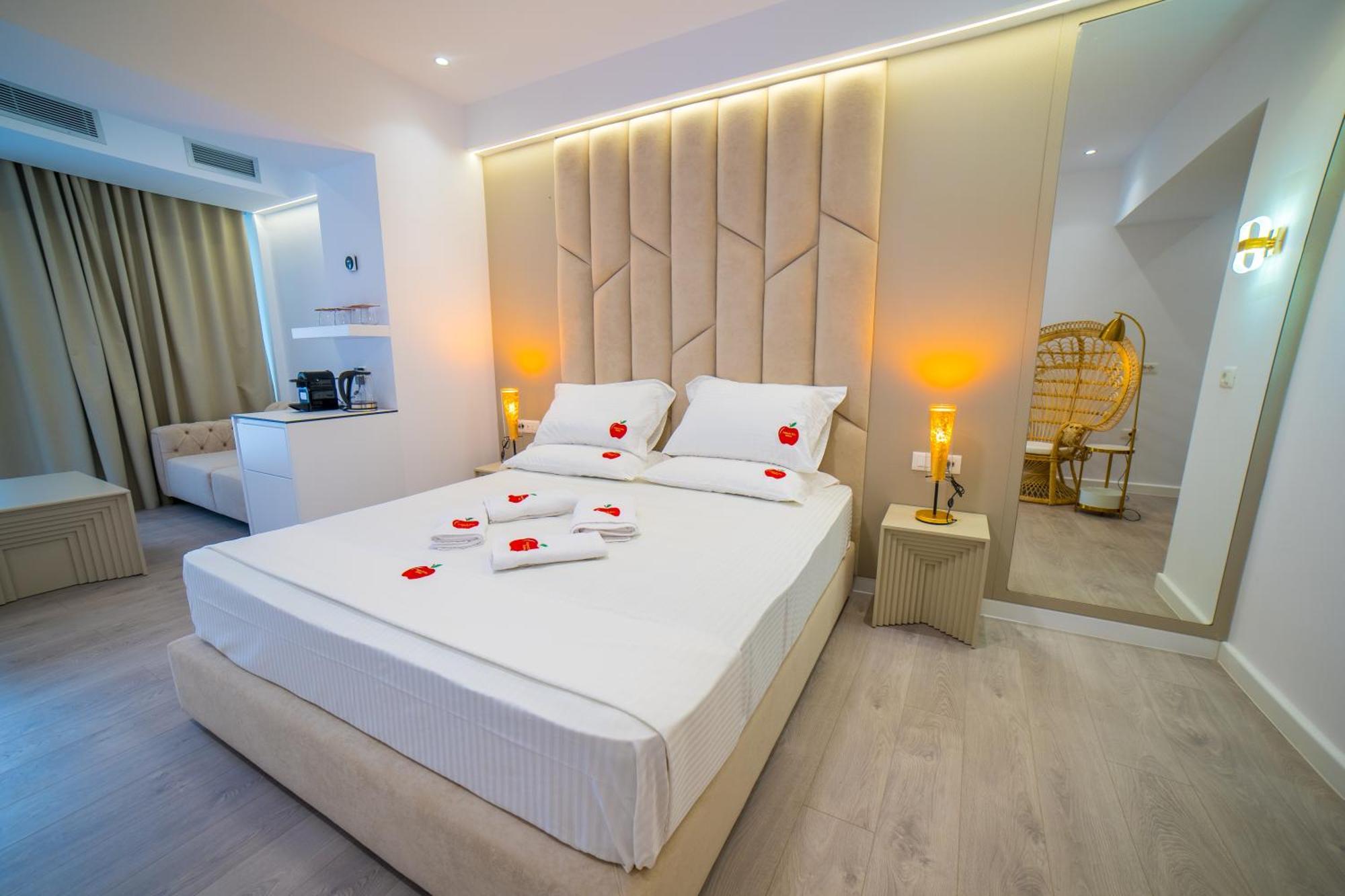 Adam & Eve Suites Saranda Dış mekan fotoğraf