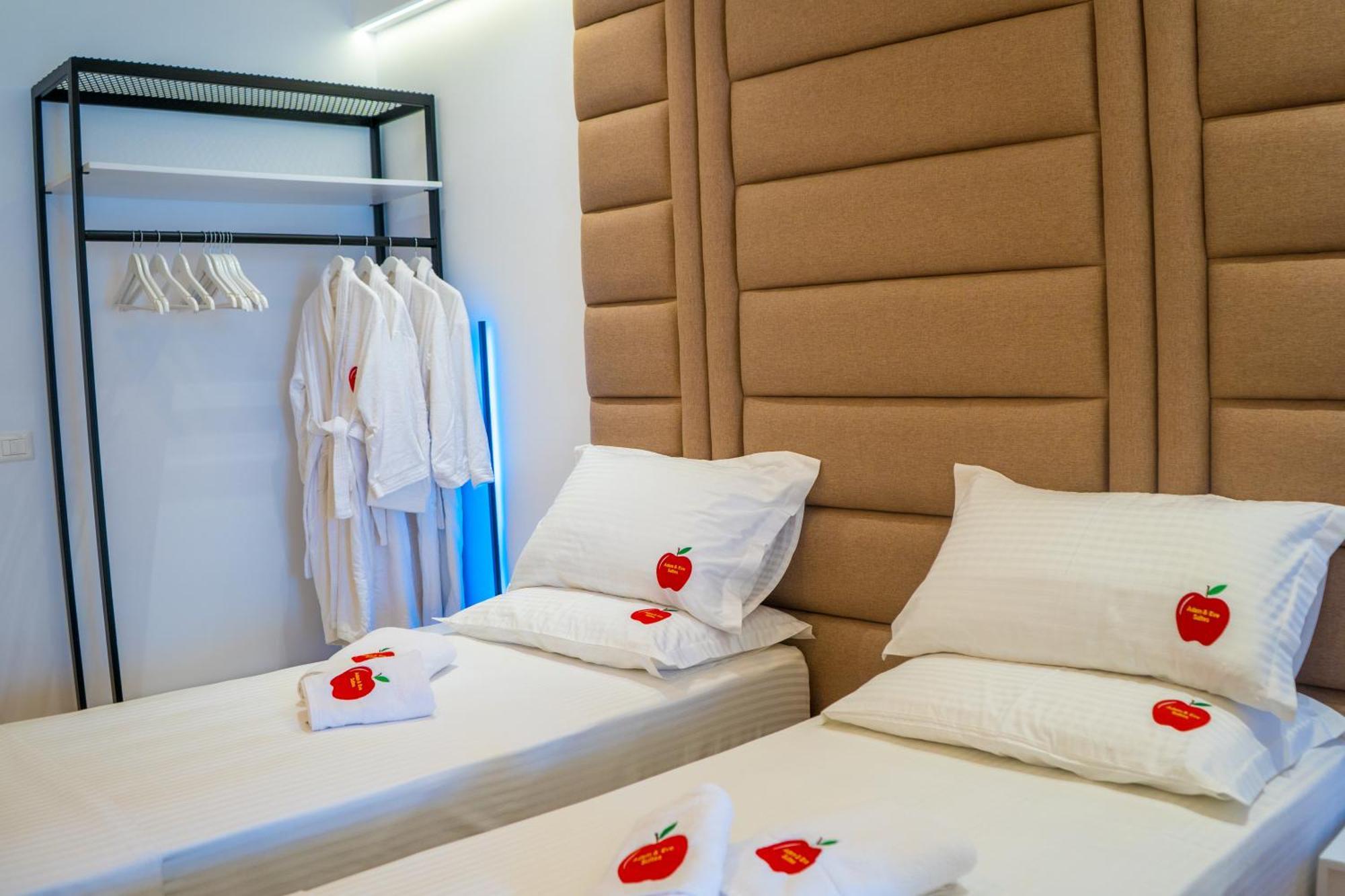 Adam & Eve Suites Saranda Dış mekan fotoğraf